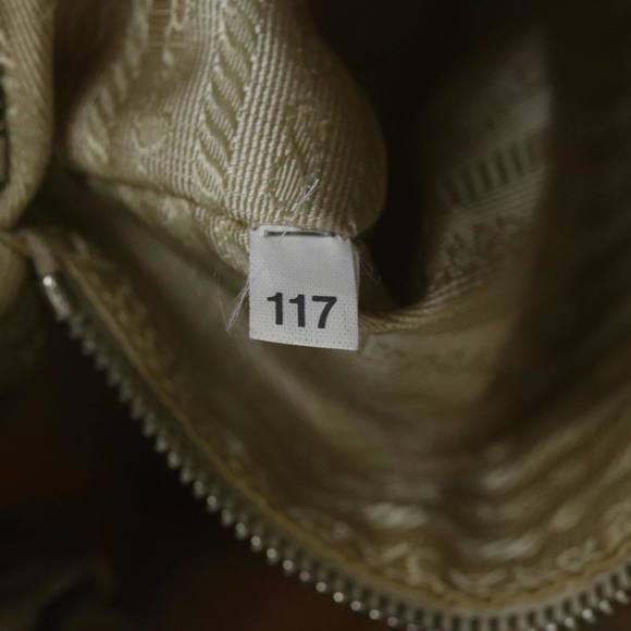 PRADA Tote Bag Nylon Beige Auth 65080 - Picture 12 of 16